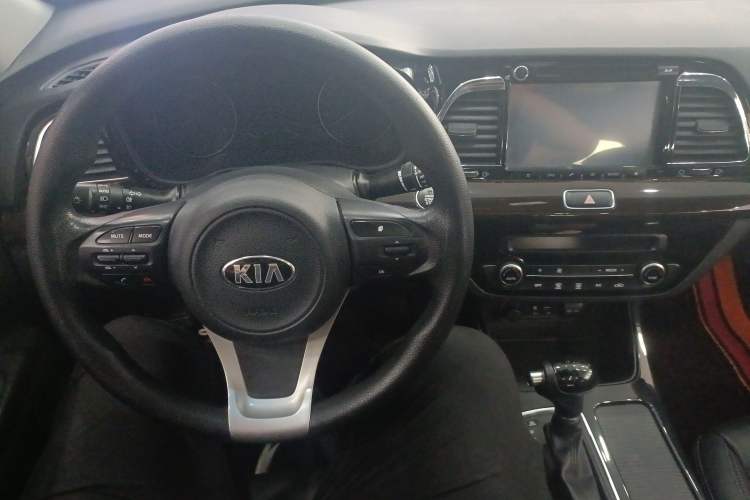 Used Kia K4 2014 1.8L Automatic GLS Interior 3