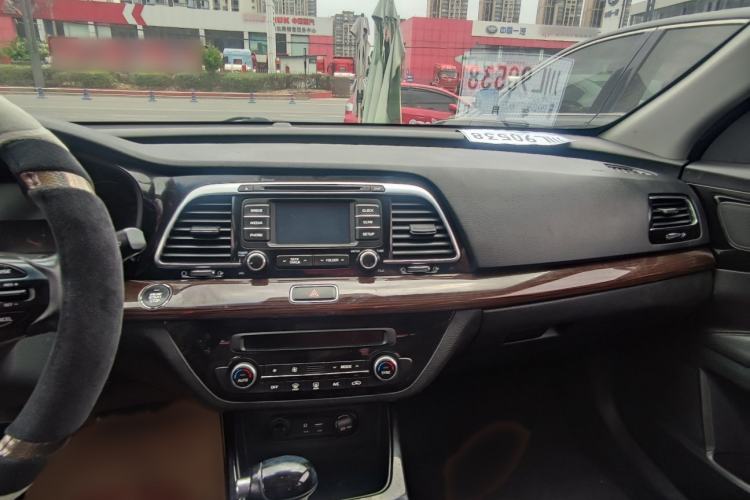 Used Kia K4 2014 1.6T Automatic Turbo Interior 3