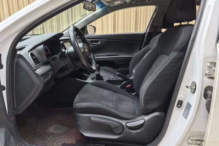 Used Kia K4 2014 1.8L Manual GL Interior 3