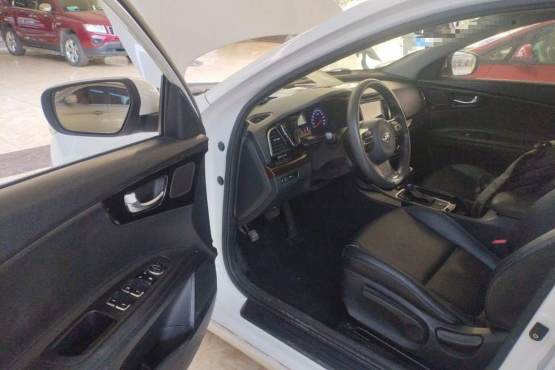 Used Kia K4 2014 1.8L Automatic GLS Interior 3