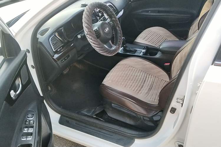 Used Kia K4 2014 1.8L Automatic GLS Interior 3