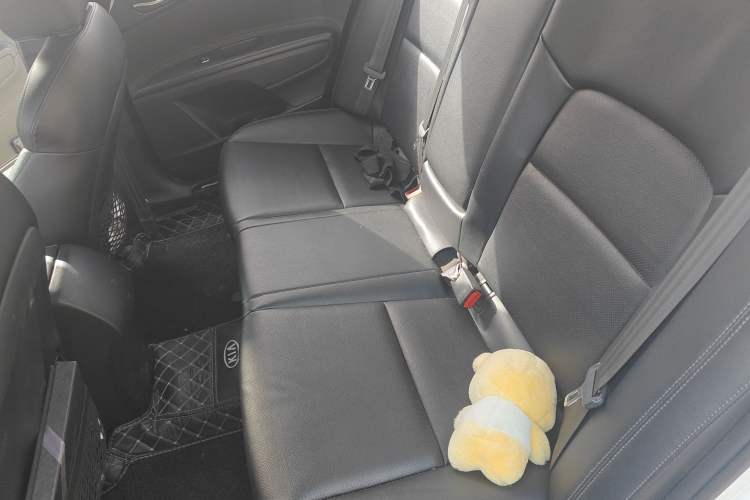 Used Kia K4 2014 1.8L Automatic GLS Interior 4