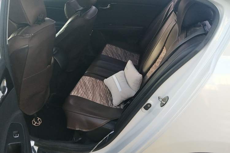 Used Kia K4 2014 1.8L Automatic GLS Interior 4