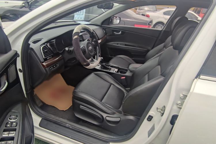 Used Kia K4 2014 1.6T Automatic Turbo Interior 5