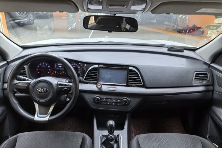 Used Kia K4 2014 1.8L Manual GL Interior 5
