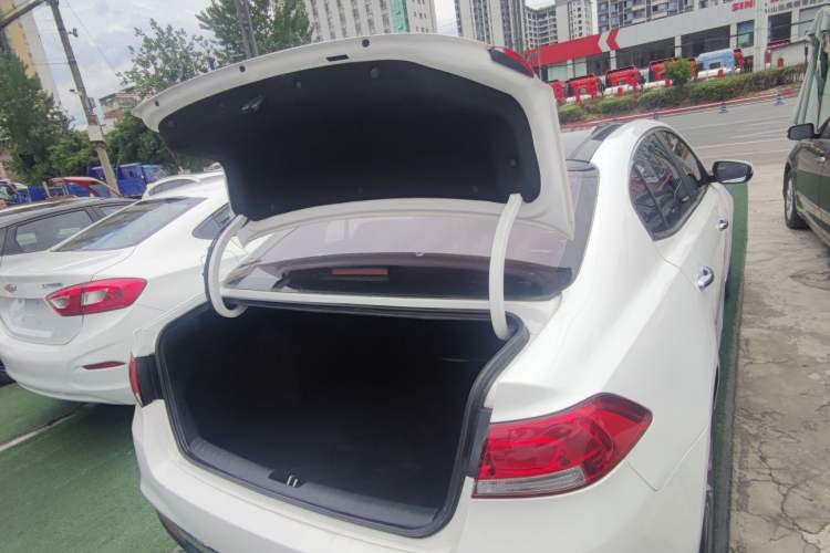 Used Kia K4 2014 1.6T Automatic Turbo Interior 8