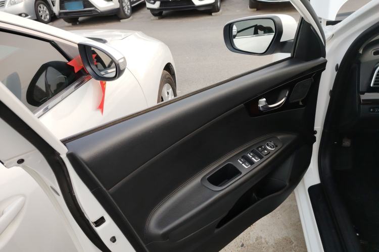 Used Kia K4 2014 1.8L Automatic GLS Left Front Door Interior