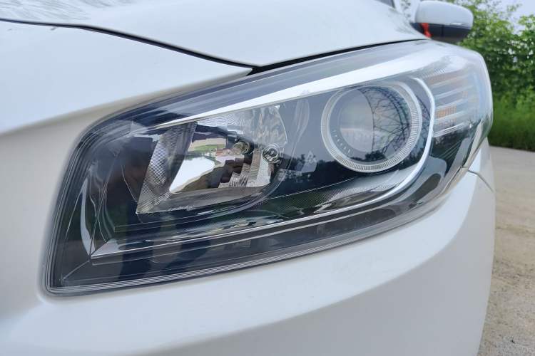 Used Kia K4 2014 1.8L Automatic GLS Left Front Headlight