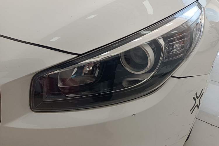 Used Kia K4 2014 1.8L Automatic GLS Left Front Headlight