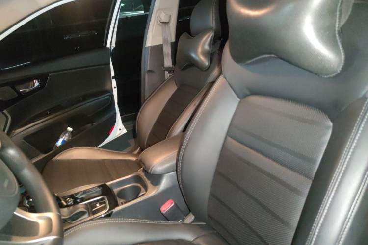 Used Kia K4 2014 1.8L Automatic GLS Left Front Seat