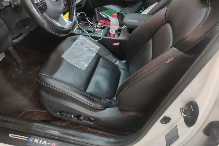 Used Kia K4 2014 1.8L Automatic DLX Left Front Seat