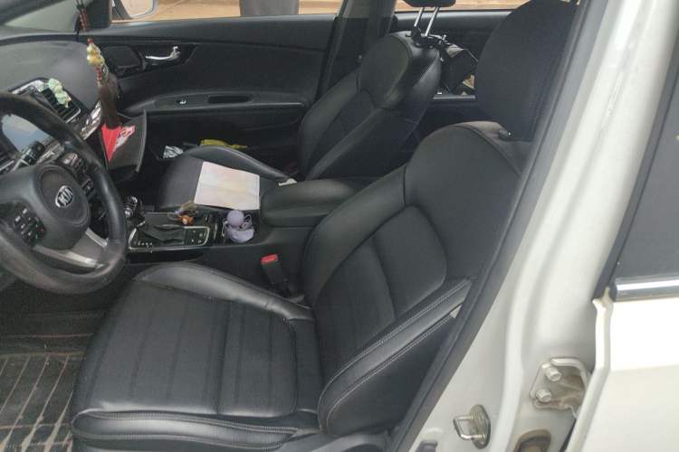 Used Kia K4 2014 1.8L Automatic LUX Left Front Seat