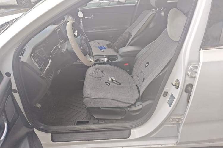 Used Kia K4 2014 1.8L Automatic GLS Left Front Seat
