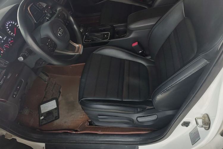 Used Kia K4 2014 1.8L Automatic GLS Left Front Seat
