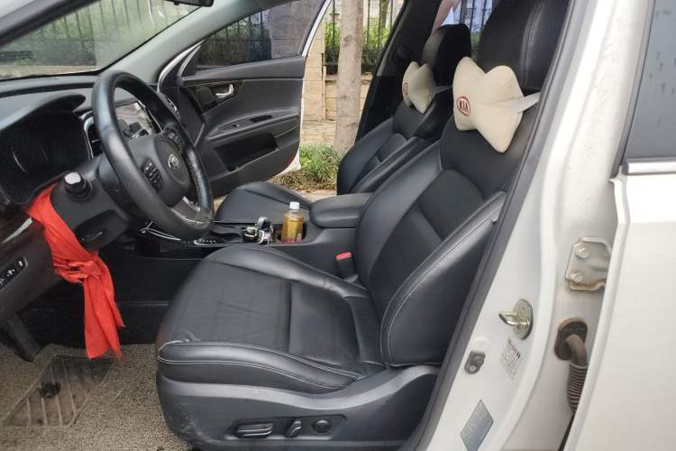 Used Kia K4 2014 1.8L Automatic DLX Left Front Seat