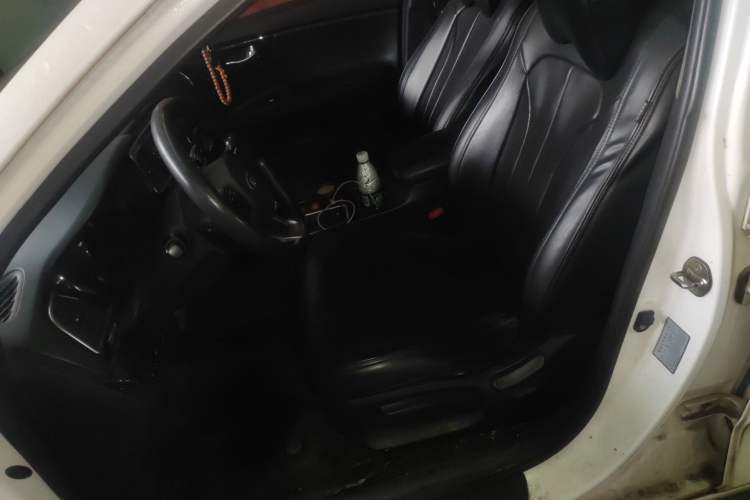 Used Kia K4 2014 1.8L Automatic GLS Left Front Seat