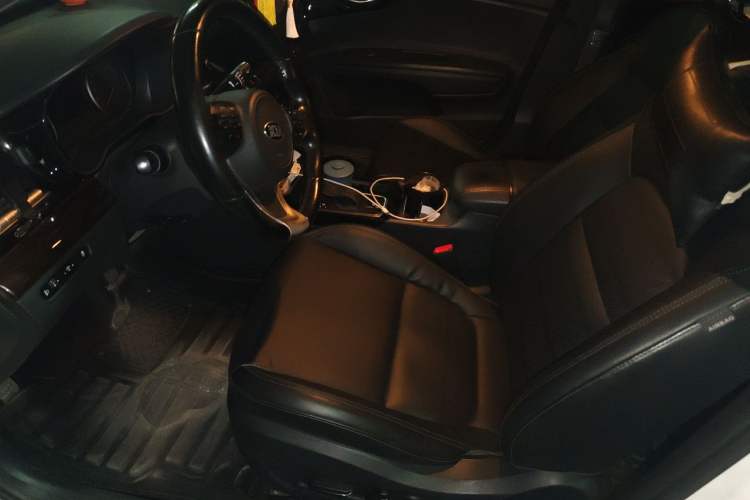 Used Kia K4 2014 1.8L Automatic DLX Left Front Seat