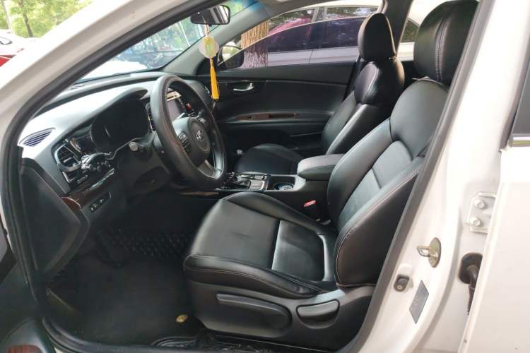 Used Kia K4 2014 1.8L Automatic GLS Left Front Seat