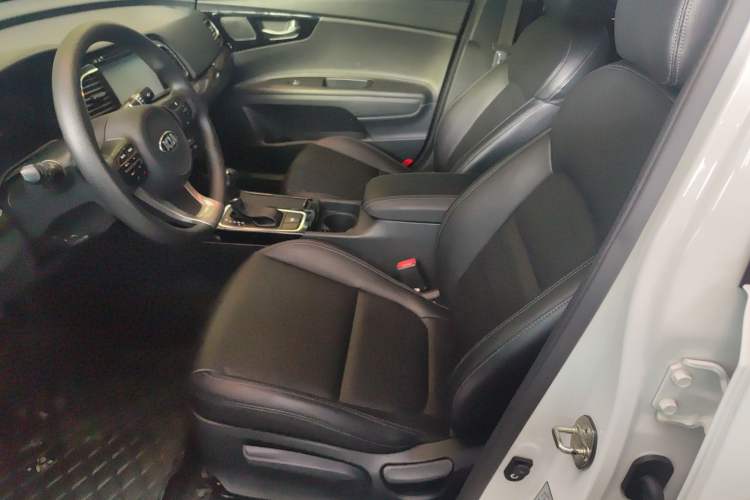 Used Kia K4 2014 1.8L Automatic GLS Left Front Seat