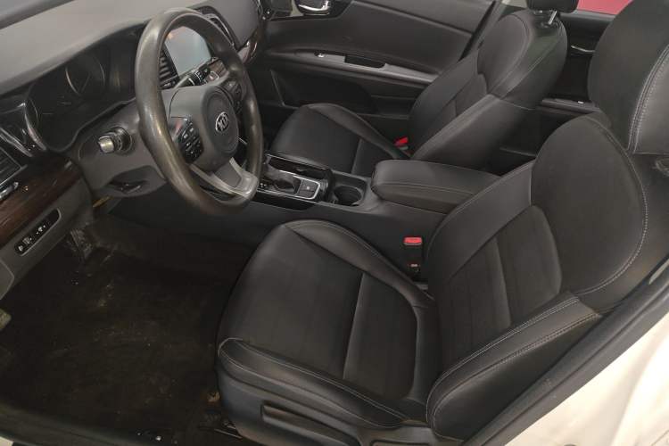 Used Kia K4 2014 1.8L Automatic GLS Left Front Seat