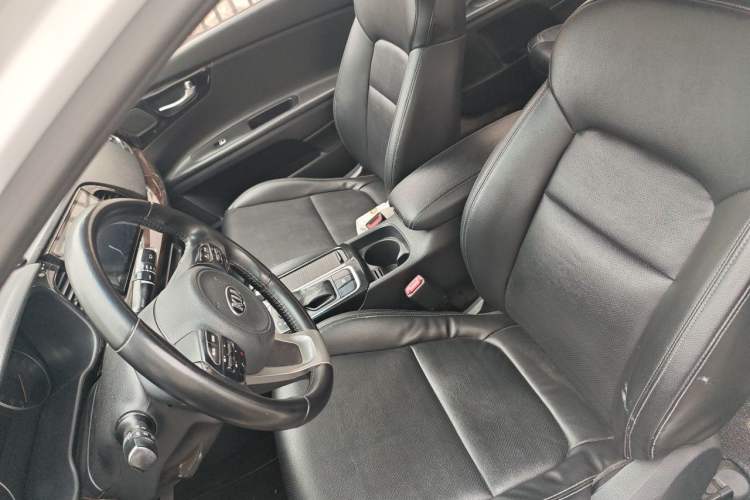 Used Kia K4 2014 1.8L Automatic GLS Left Front Seat