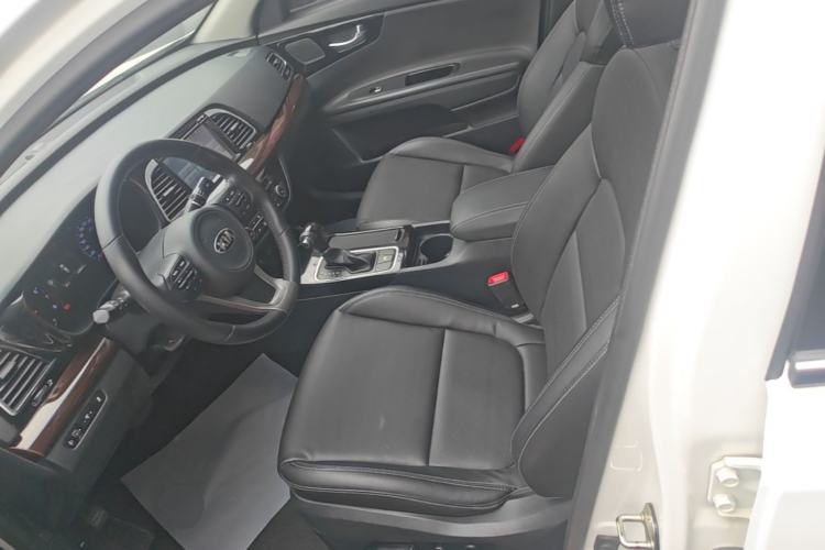 Used Kia K4 2014 1.8L Automatic DLX Left Front Seat