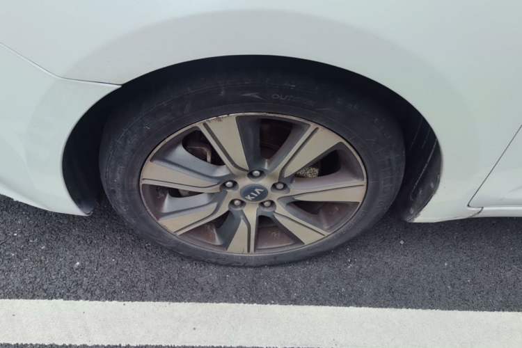 Used Kia K4 2014 1.6T Automatic Turbo Left Front Wheel Hub