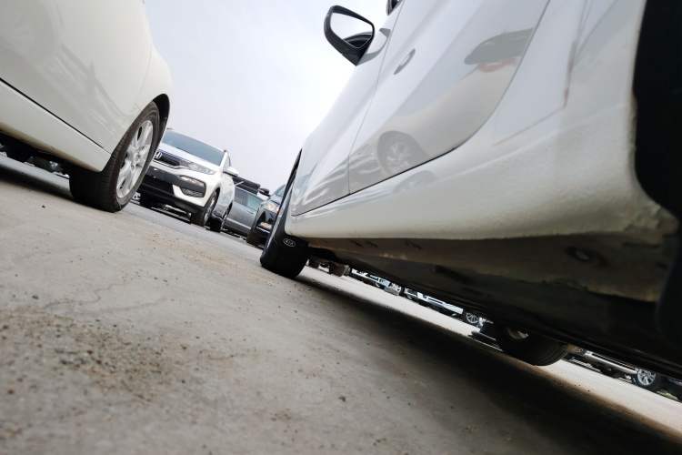 Used Kia K4 2014 1.8L Automatic GLS Left Side Sill