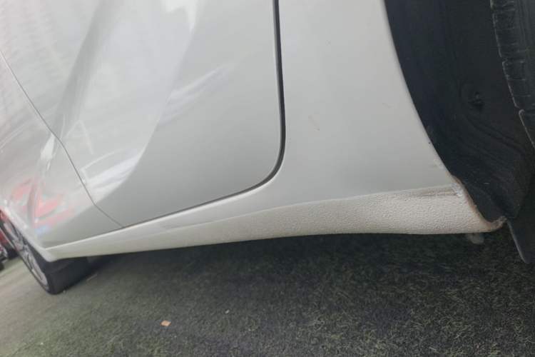 Used Kia K4 2014 1.8L Automatic DLX Left Side Sill