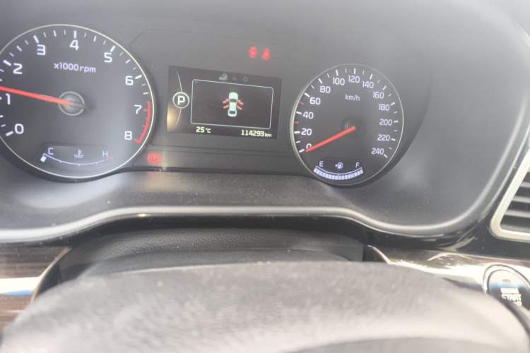 Used Kia K4 2014 1.8L Automatic DLX Odometer Close Up