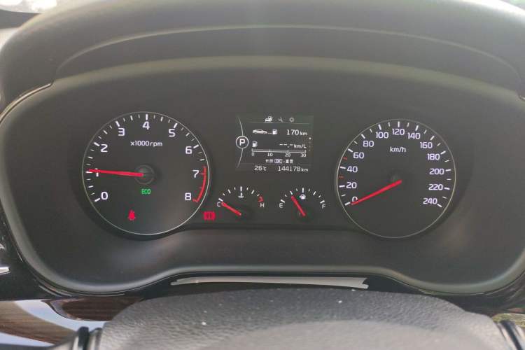 Used Kia K4 2014 1.8L Automatic GLS Odometer Close Up
