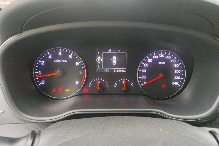 Used Kia K4 2014 1.8L Automatic GL Odometer Close Up