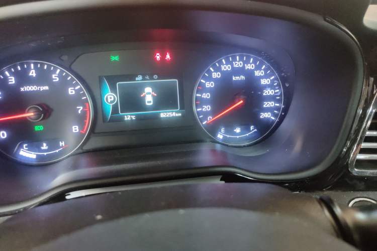 Used Kia K4 2014 1.8L Automatic DLX Odometer Close Up