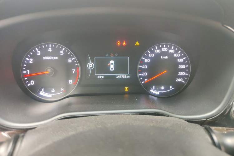 Used Kia K4 2014 1.8L Automatic LUX Odometer Close Up