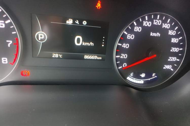 Used Kia K4 2014 1.8L Automatic DLX Odometer Close Up