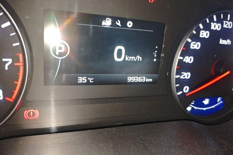 Used Kia K4 2014 1.8L Automatic DLX Odometer Close Up