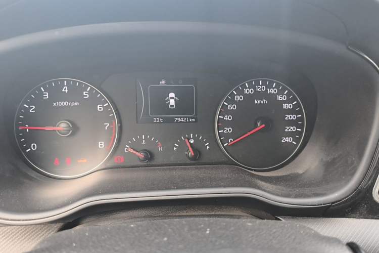 Used Kia K4 2014 1.8L Manual GL Odometer Close Up