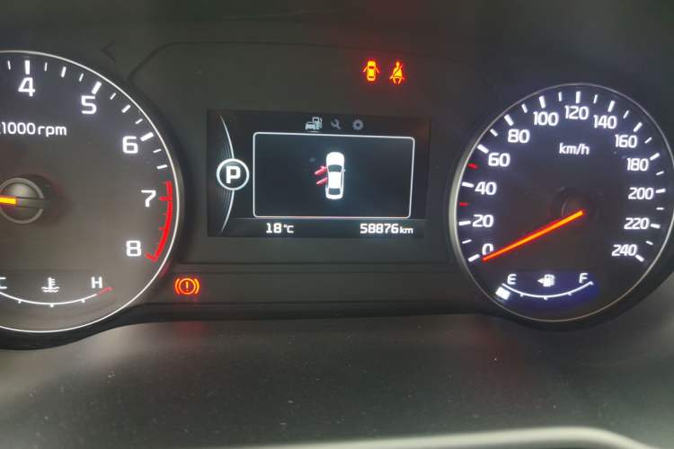 Used Kia K4 2014 1.8L Automatic DLX Odometer Close Up