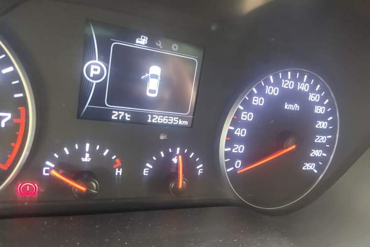 Used Kia K4 2014 1.6T Automatic Turbo Odometer Close Up
