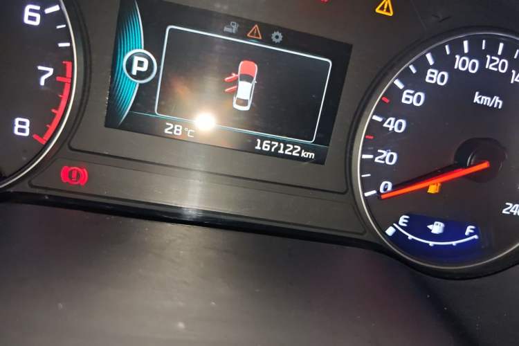 Used Kia K4 2014 1.8L Automatic DLX Odometer Close Up