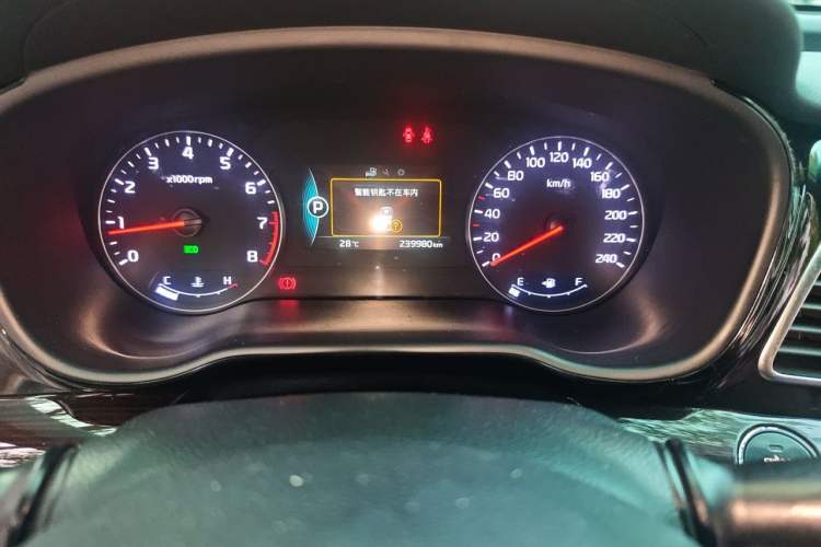 Used Kia K4 2014 1.8L Automatic DLX Odometer Close Up