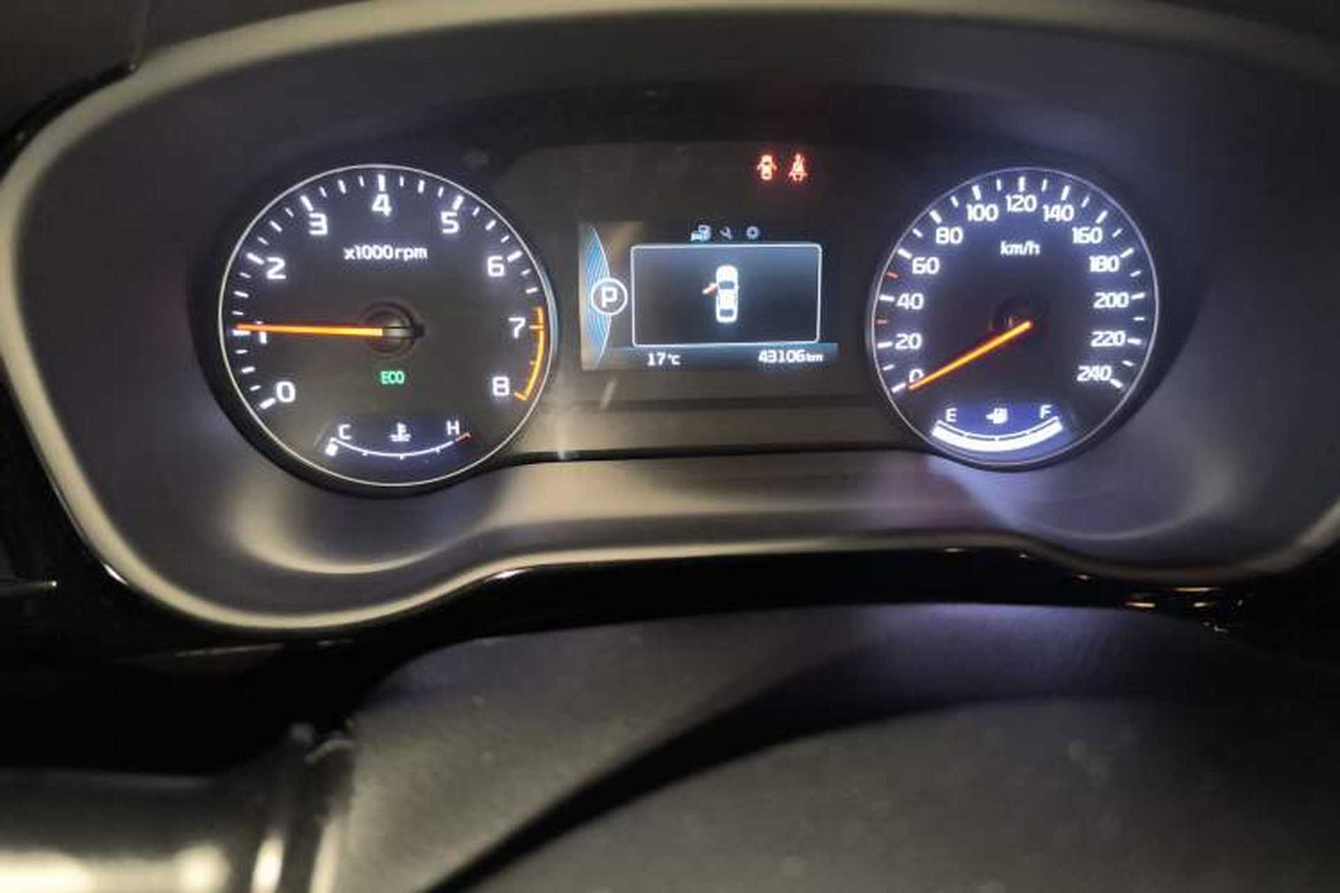 Used Kia K4 2014 1.8L Automatic GLS Odometer Close Up