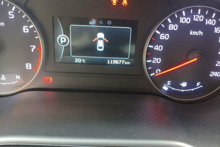 Used Kia K4 2014 1.8L Automatic DLX Odometer Close Up