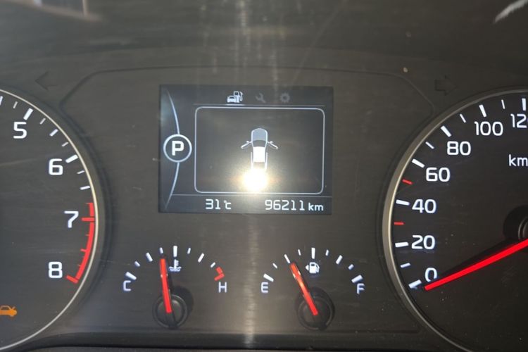 Used Kia K4 2014 1.8L Automatic GL Odometer Close Up