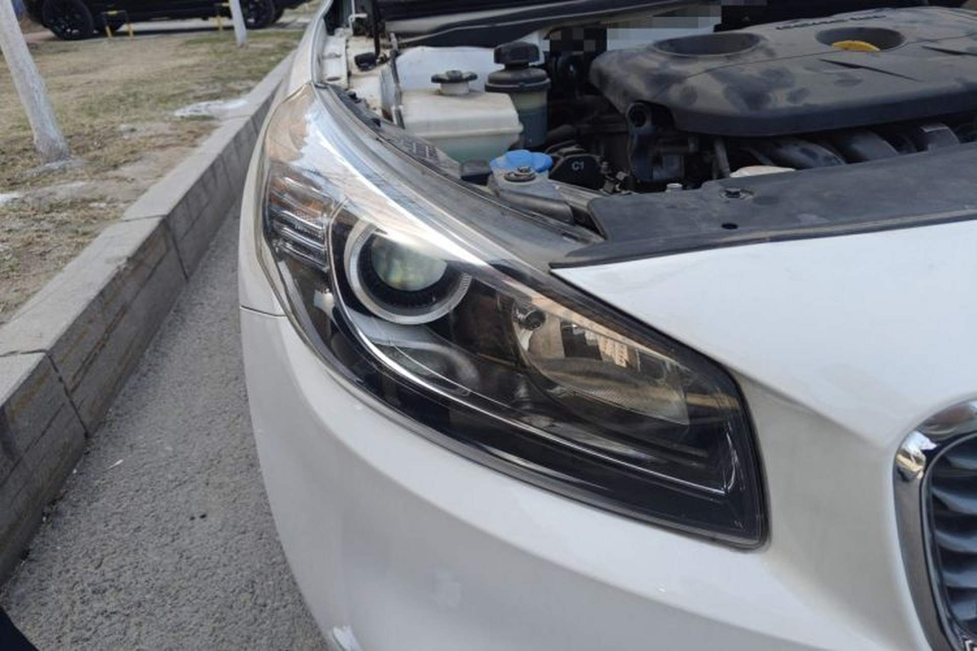 Used Kia K4 2014 1.8L Manual GL Right Front Headlight