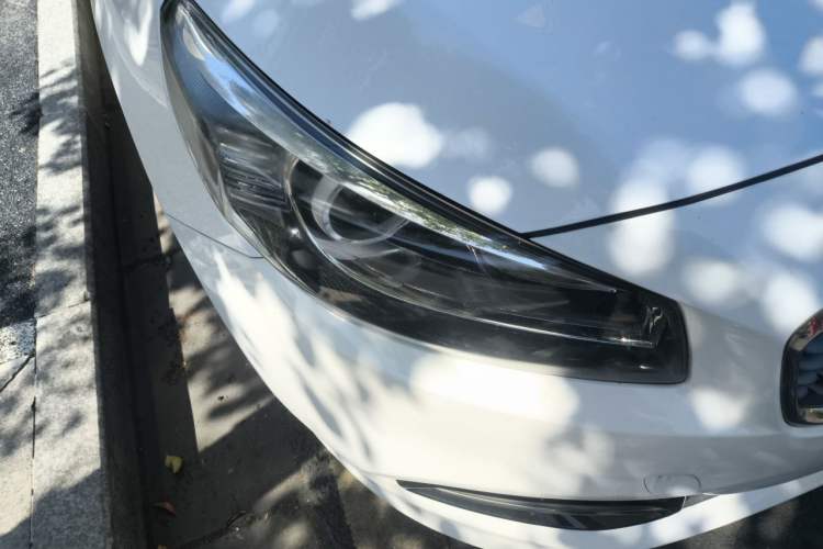 Used Kia K4 2014 1.8L Automatic GLS Right Front Headlight