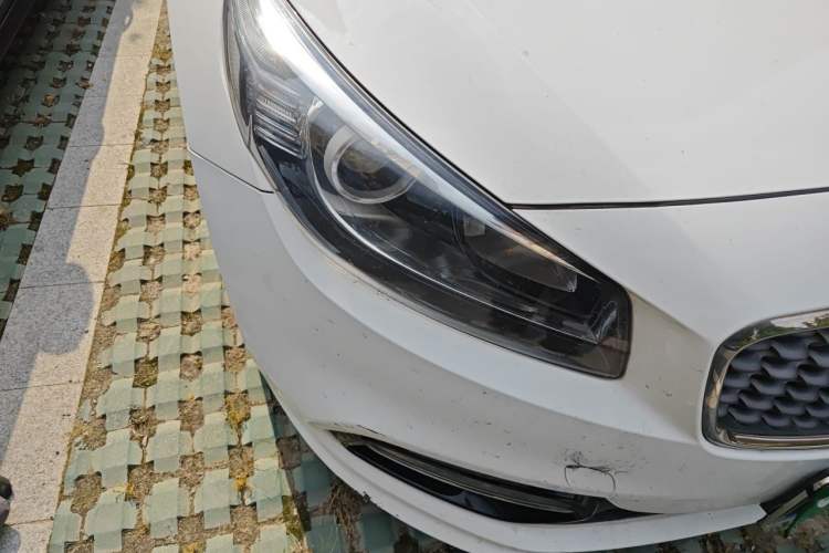 Used Kia K4 2014 1.8L Automatic GLS Right Front Headlight
