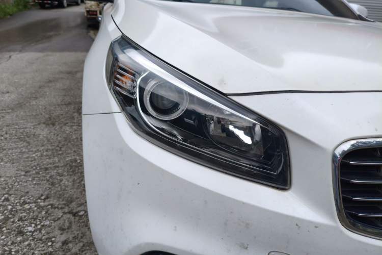 Used Kia K4 2014 1.8L Automatic DLX Right Front Headlight