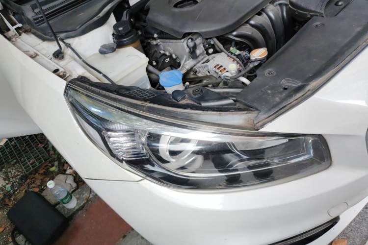 Used Kia K4 2014 1.8L Automatic GLS Right Front Headlight