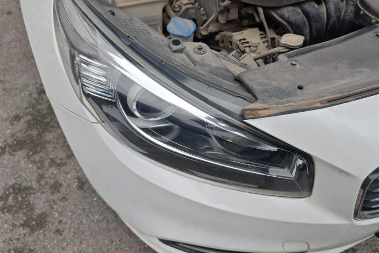 Used Kia K4 2014 1.8L Automatic GLS Right Front Headlight